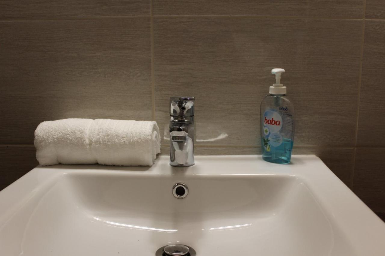 Natura Panzio&Apartmanhaz Orfu Ngoại thất bức ảnh