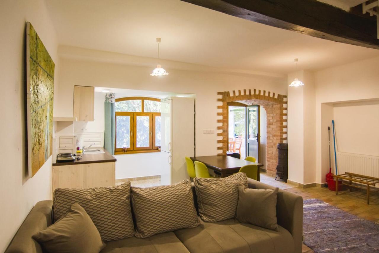 Natura Panzio&Apartmanhaz Orfu Ngoại thất bức ảnh