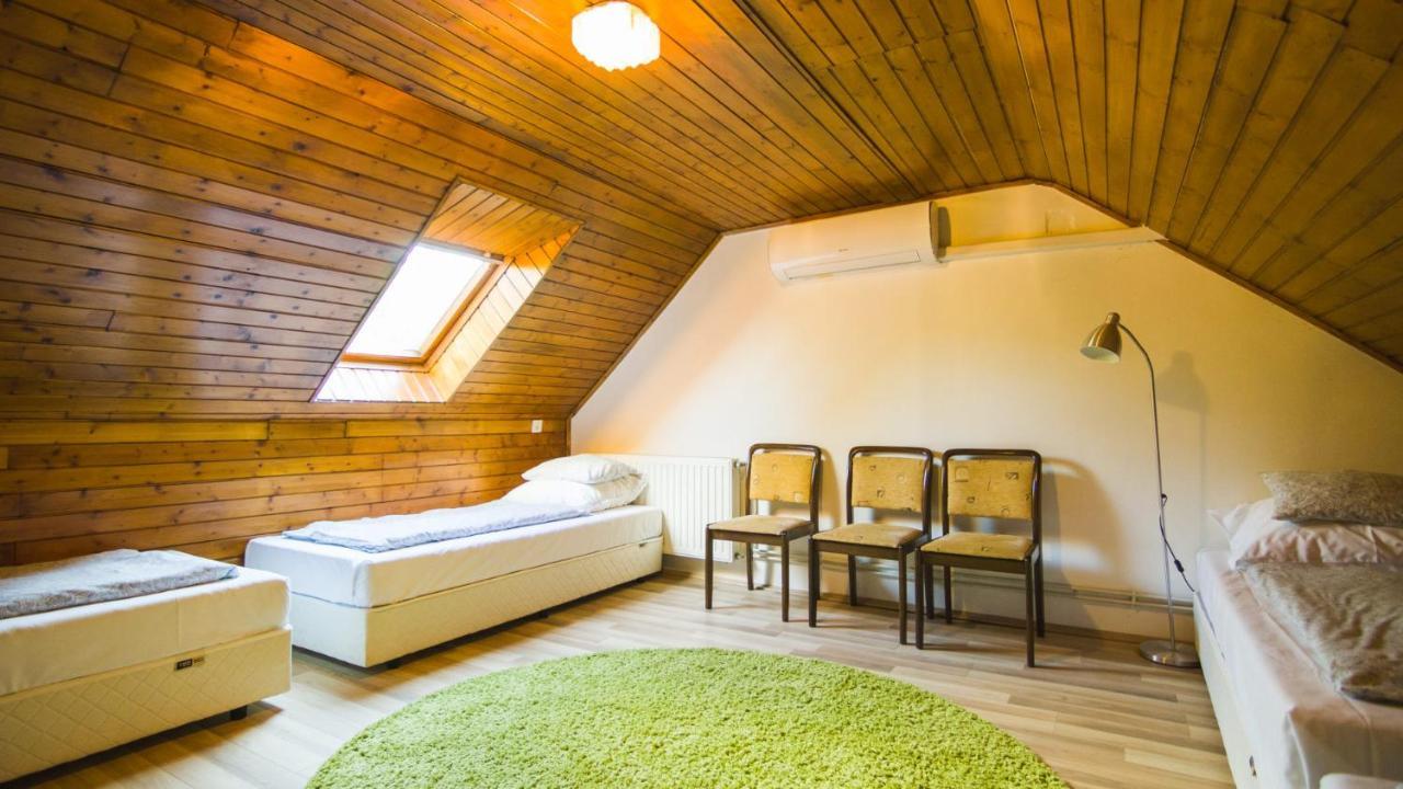 Natura Panzio&Apartmanhaz Orfu Ngoại thất bức ảnh