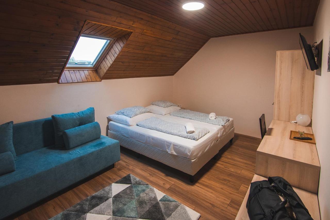Natura Panzio&Apartmanhaz Orfu Ngoại thất bức ảnh